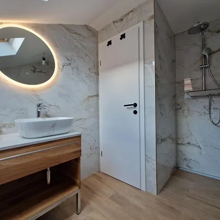 Appartement Lumos 22 *